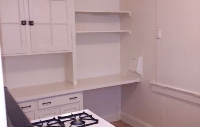 2 beds, 1 bath, 1,100 sqft, $1,725, Unit B1