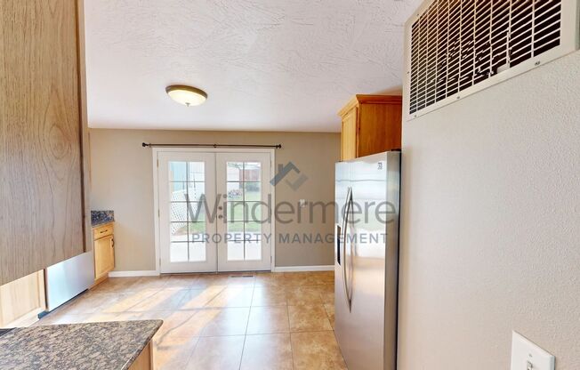 4 beds, 2 baths, $1,950