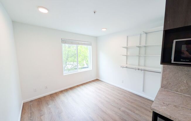 Studio, 1 bath, 186 sqft, $1,425, Unit 331