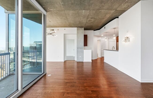 2 beds, 2 baths, $3,295, Unit UNIT 2001