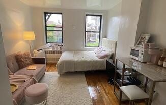 Studio, 1 bath, $2,200, Unit 4-B