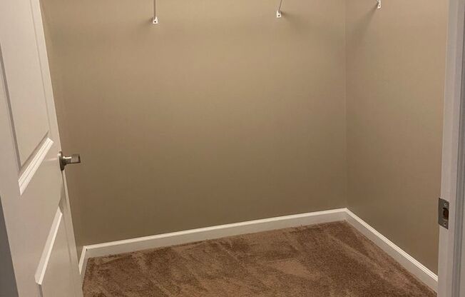 2 beds, 2 baths, 1,184 sqft, $2,025, Unit 209
