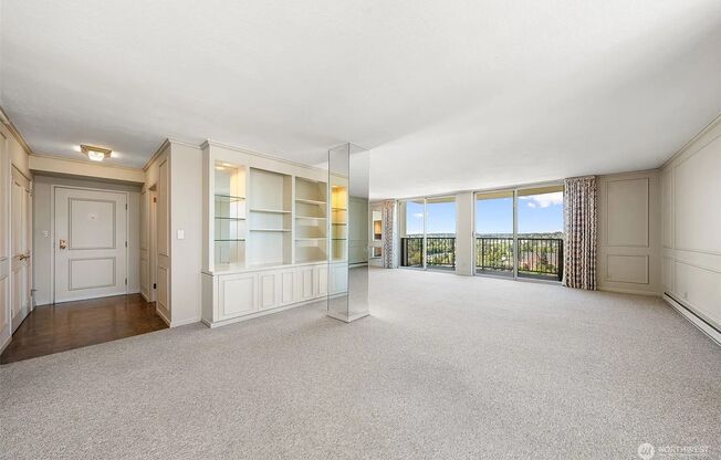 Spacious Condo with Mt. Baker & Mt. Rainier Views | Private Deck | Near Light Rail