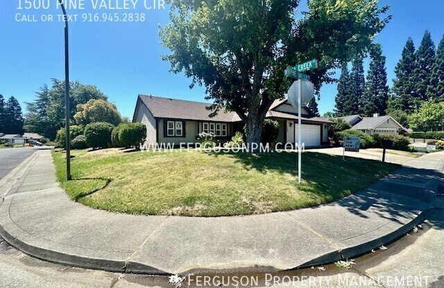 1500 PINE VLY CIR