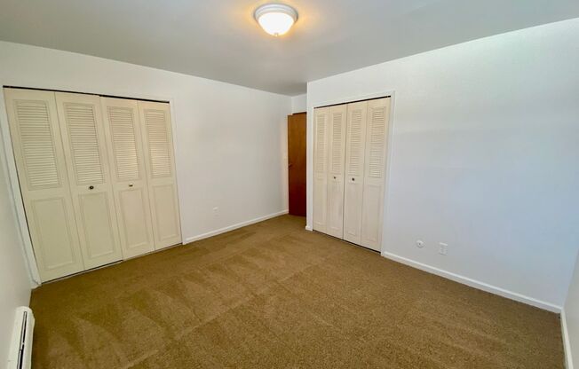 2 beds, 1 bath, 900 sqft, $1,295, Unit 19