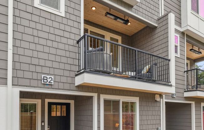 3 Bed | 3.5 Bathroom | 1626 Sq Ft | $3,450