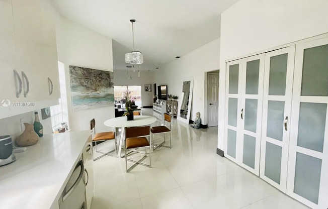 16144 EMERALD CV RD