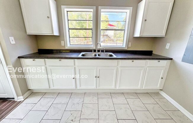 3 Beds and 1 Bath with a yard in Birmingham / Available Now!