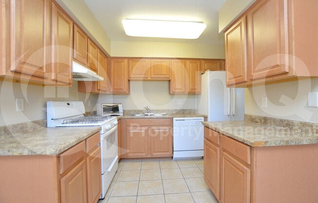 2 beds, 1 bath, 850 sqft, $1,475, Unit 2002