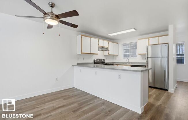 2 beds, 2 baths, 950 sqft, $1,700, Unit 105