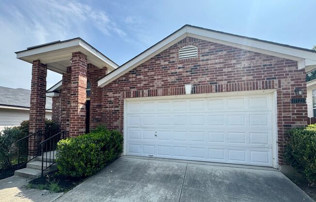 3 Bedroom, 2 Bathroom ~Steubing Ranch