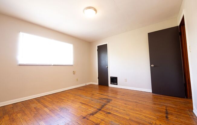 2 beds, 1 bath, 1,500 sqft, $960, Unit C No Longer Manage
