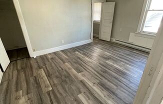 1523 E Washington St