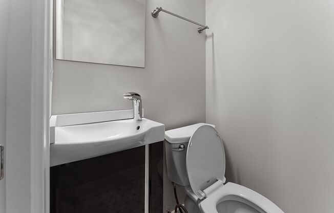 1 bed, 1.5 baths, 662 sqft, $2,495, Unit 14J