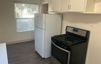 1 bed, 1 bath, $2,395, Unit 976