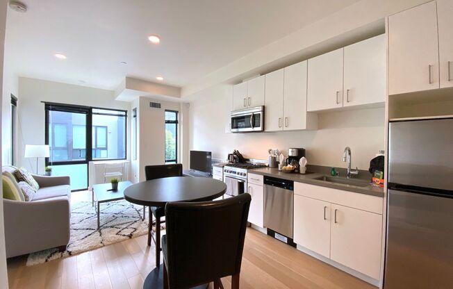 1 bed, 1 bath, $2,695, Unit Unit 3