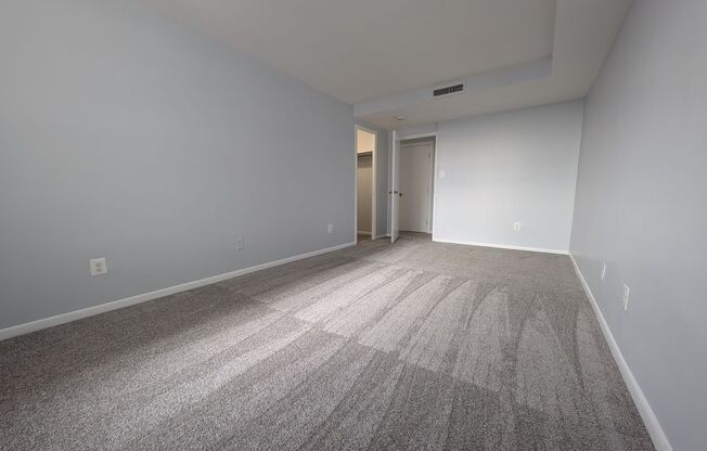 2 beds, 1 bath, $2,200, Unit 622