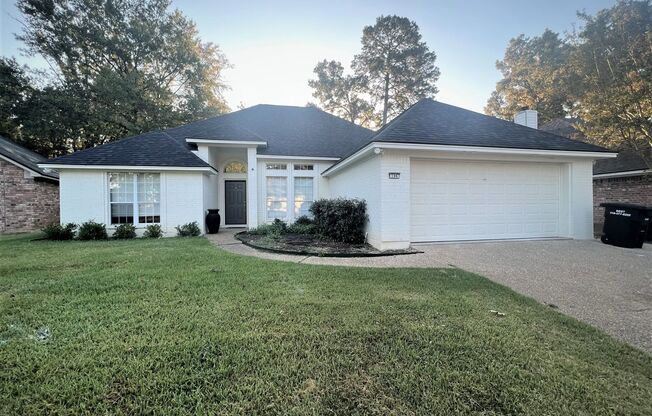 Half off the first Full Months rent! BAY HILLS SUBDIVISION. BENTON SCHOOLS