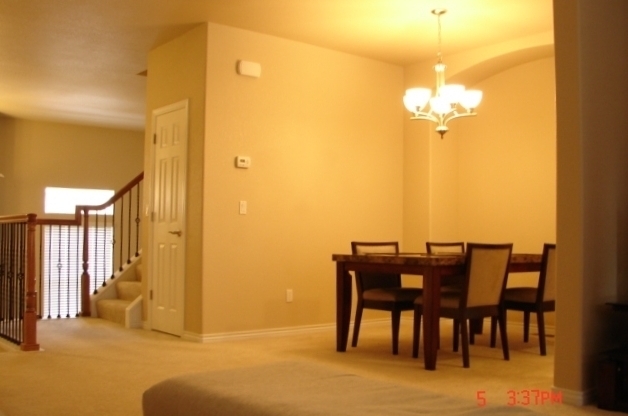 3 beds, 2.5 baths, $2,100