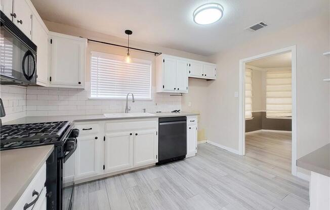 1411 RIV OAK DR