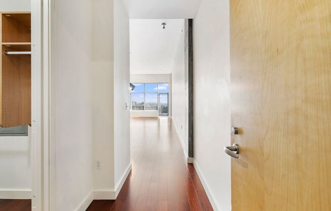 2 beds, 2 baths, 1,685 sqft, $3,900, Unit CIV1605