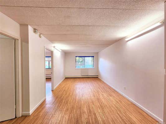 2 beds, 1 bath, $2,100