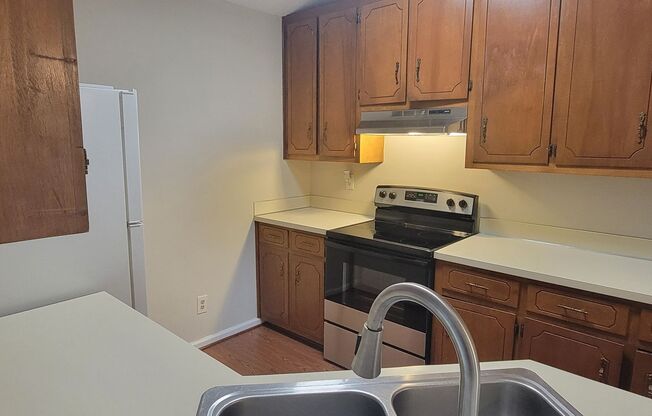 2 beds, 2 baths, $1,100