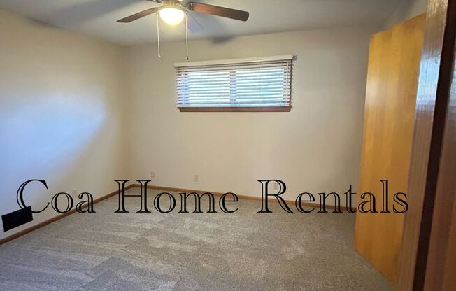 2 beds, 2 baths, $1,000, Unit 3812