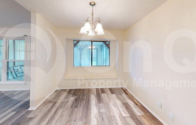 2438 KIMBERLY DR