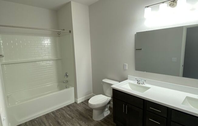 2 beds, 2.5 baths, $2,195, Unit 4958-316