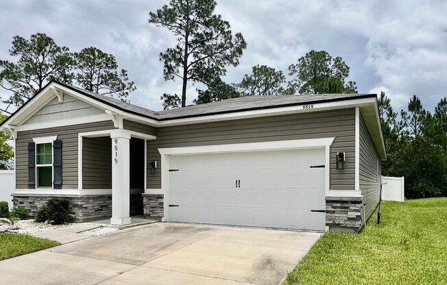 Modern Comfort Meets Community Living!