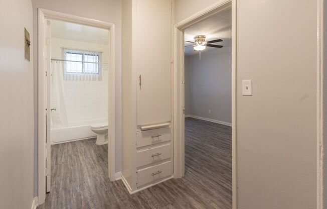 Studio, 1 bath, $1,595