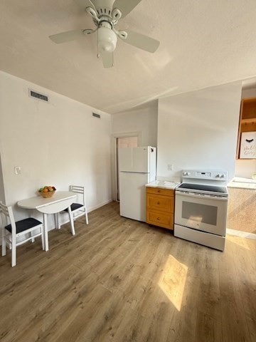 58 Aspinwall Ave.