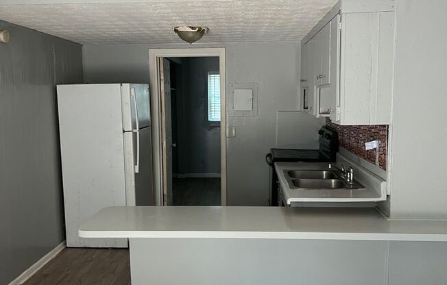 1 bed, 1 bath, $800, Unit 5844 Justina Court Unit 5