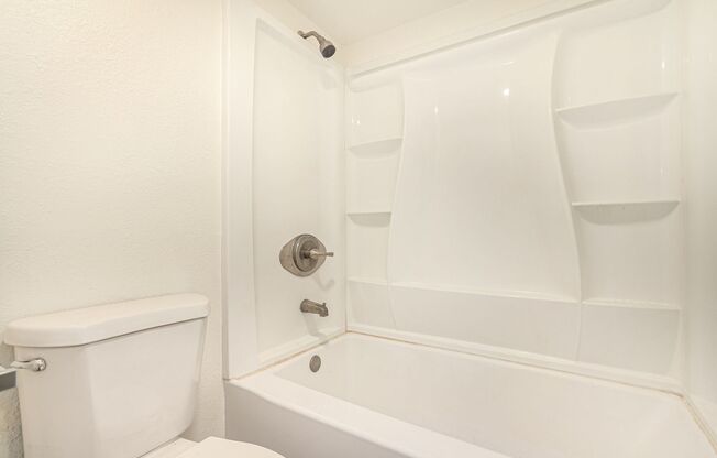 1 bed, 1 bath, $1,385, Unit # 156