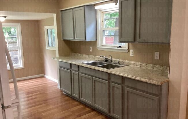 3 beds, 1 bath, $1,225