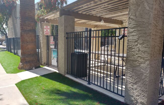 2 beds, 2 baths, 950 sqft, $1,400, Unit 212