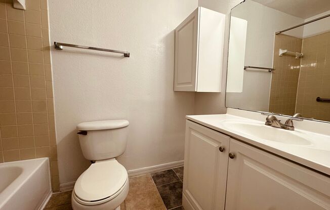 MOVE IN READY!!!! 1 BEDROOM 1 BATHROOM AVAILABLE FOR RENT (METROWEST) 32835
