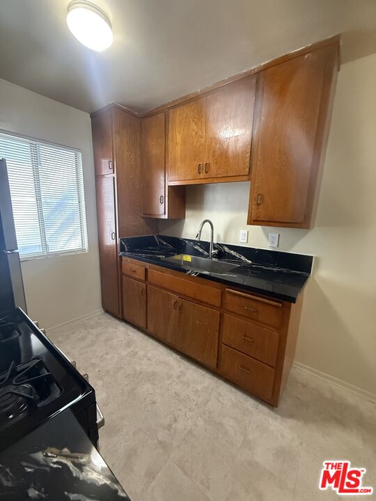 1166 AMHERST AVE