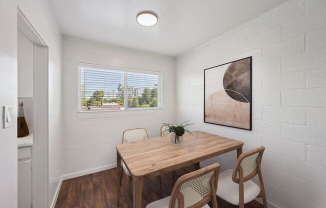 2 beds, 1 bath, 912 sqft, $1,349, Unit E207