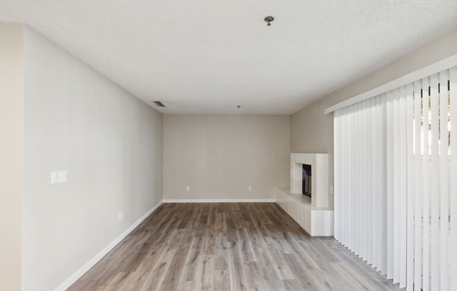 Vacant Living Area at ReNew on Summerfield, Vacaville, 95687