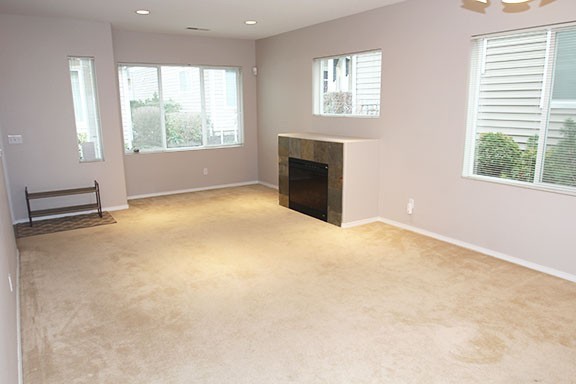 BOTHELL 2 BED, 2.5 BATH CORNER TOWNHOME FOR RENT AVAILABLE NOW!