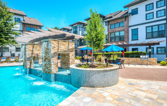 the preserve at ballantyne commons community water feature