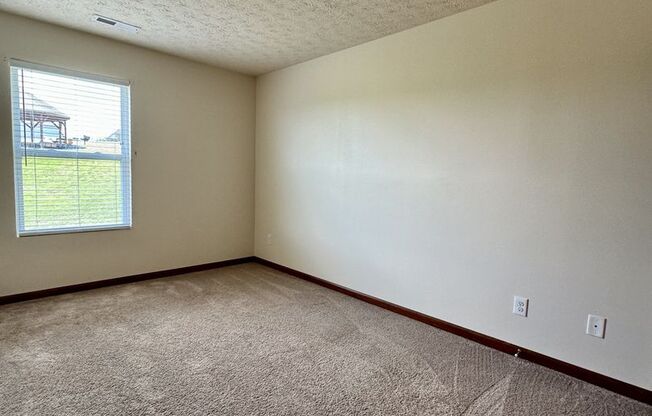 3 beds, 2.5 baths, 1,960 sqft, $1,950, Unit 317SMA3