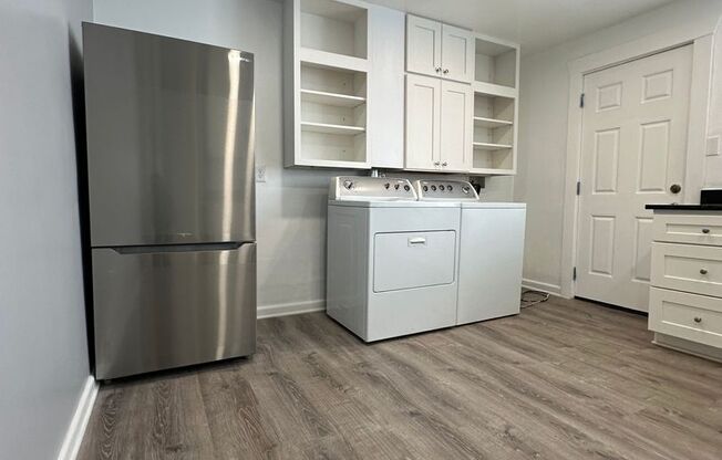 2 beds, 1 bath, $1,395, Unit #4