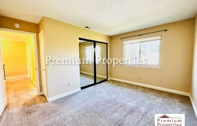 3 beds, 2.5 baths, $4,200