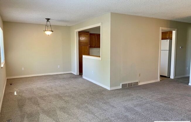 Wonderful Home in Campus West!