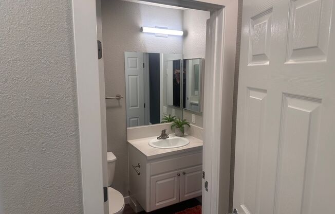 2 beds, 1.5 baths, 893 sqft, $2,470, Unit E16