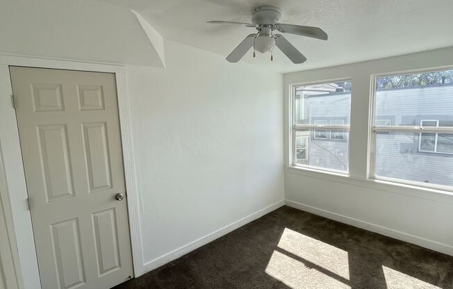 70 N 10th St