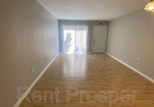 1 bed, 1 bath, 759 sqft, $1,075